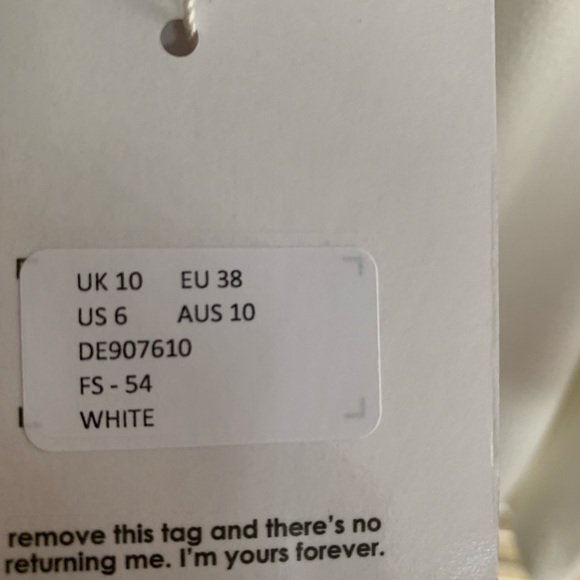 NWT MISSGUIDED WHITE BODYCON DRESS - Picture 5 of 5